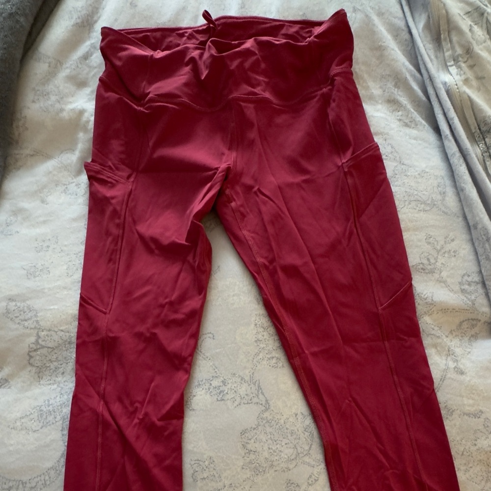 Lululemon size 10